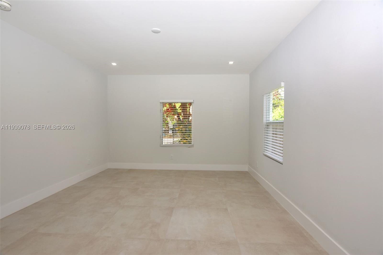1084 NW 66th St, Miami FL 33150