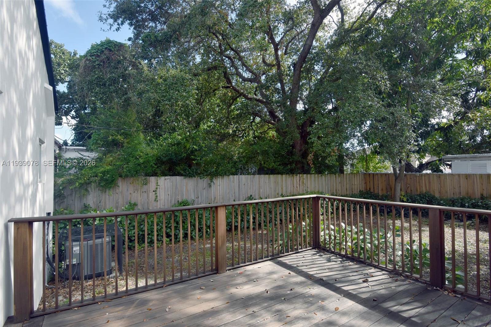 1084 NW 66th St, Miami FL 33150