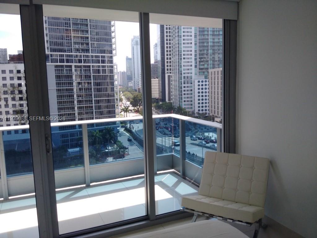 200 Biscayne Boulevard Way #906, Miami FL 33131