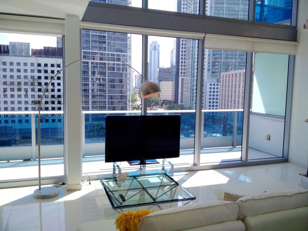 200 Biscayne Boulevard Way #906, Miami FL 33131