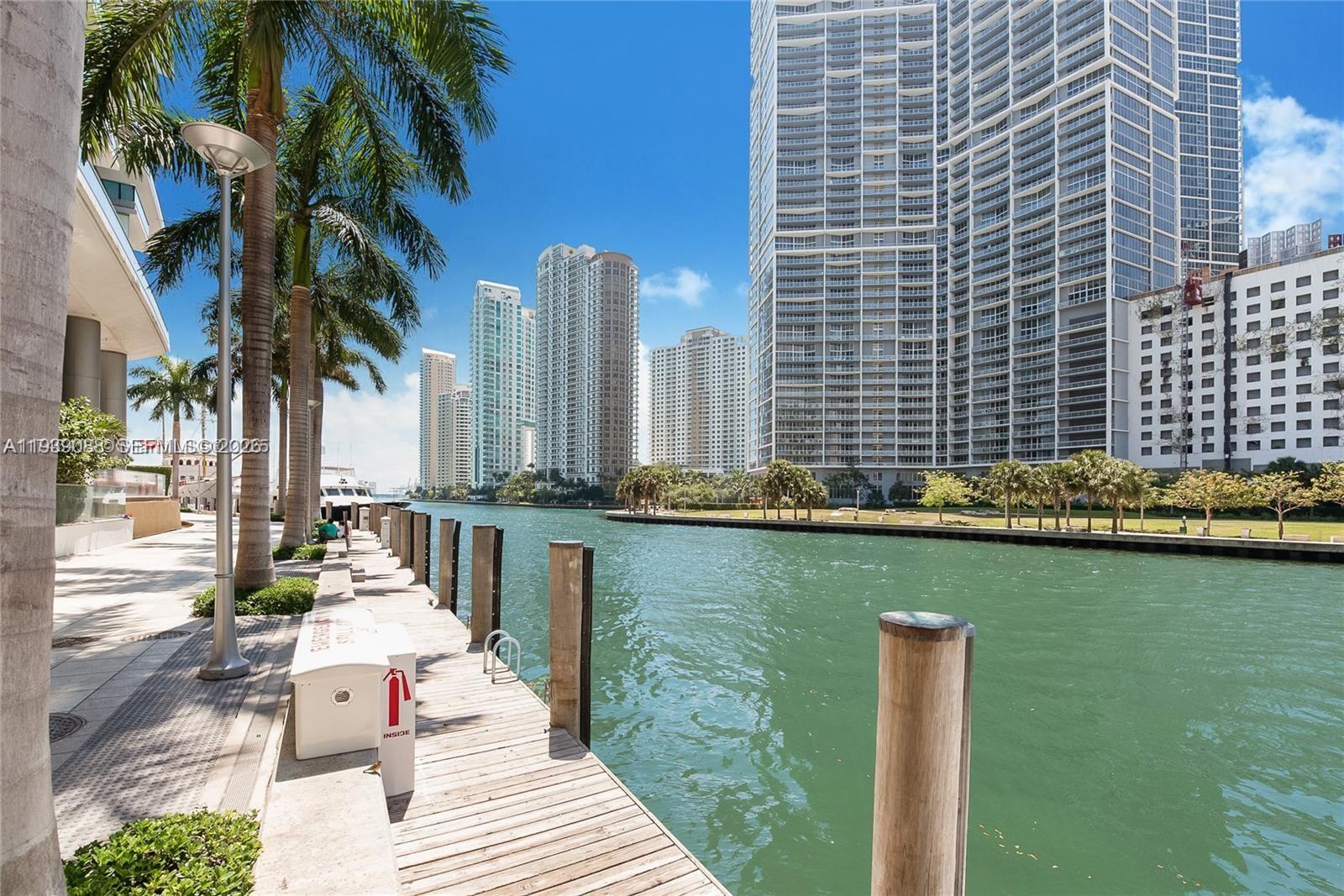 200 Biscayne Boulevard Way #906, Miami FL 33131