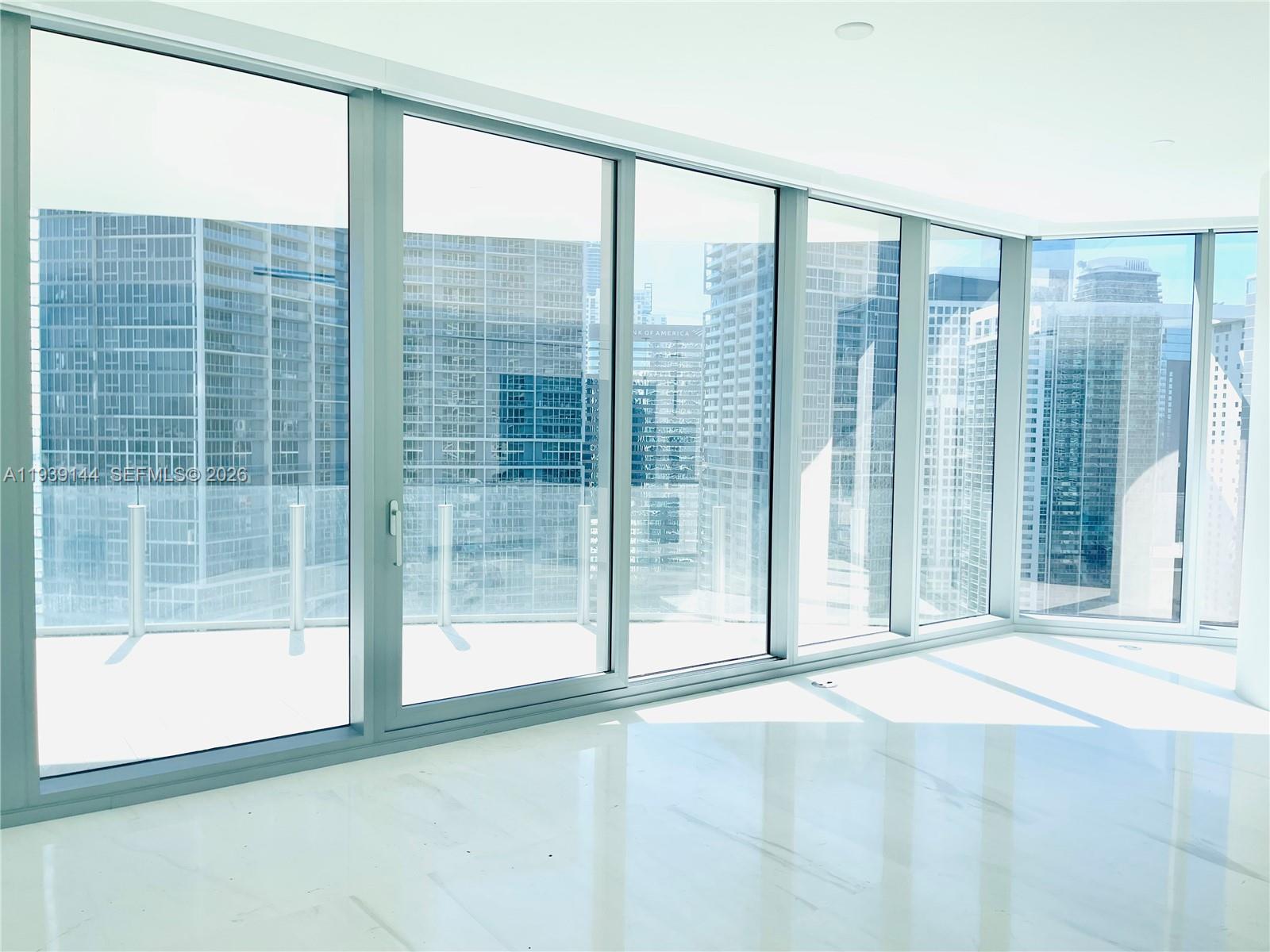 300 Biscayne Blvd Way #2807, Miami FL 33131