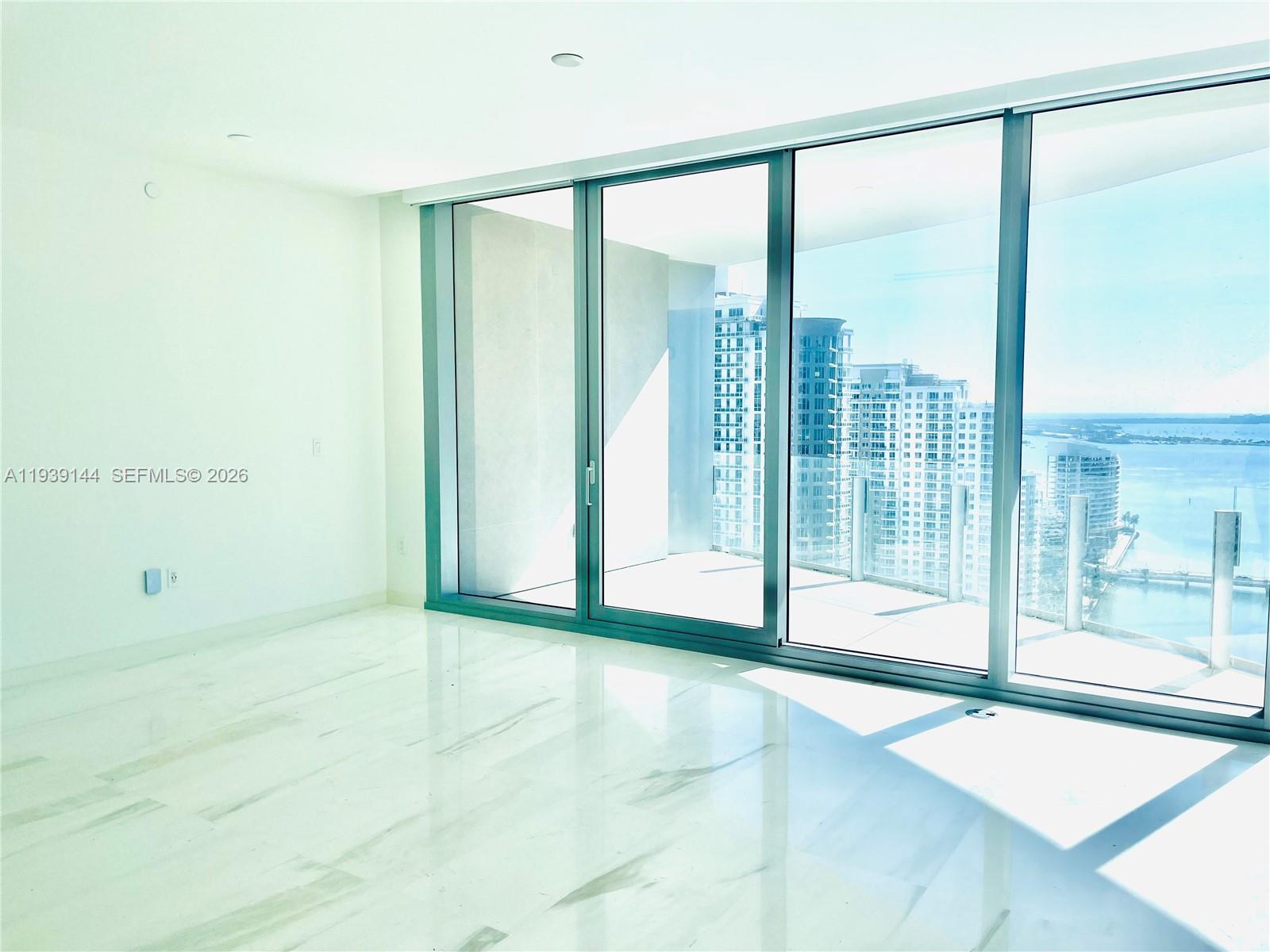300 Biscayne Blvd Way #2807, Miami FL 33131