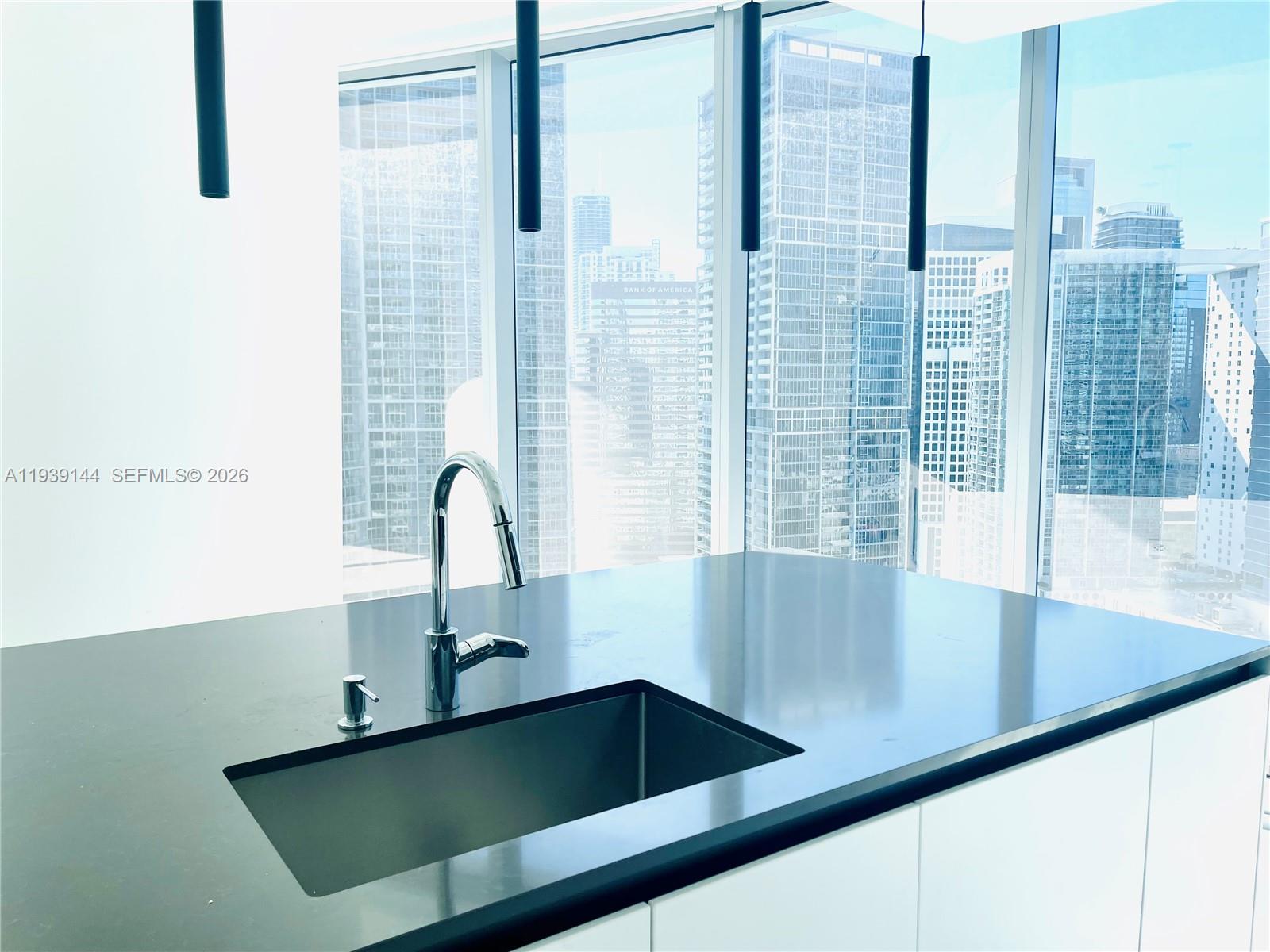 300 Biscayne Blvd Way #2807, Miami FL 33131