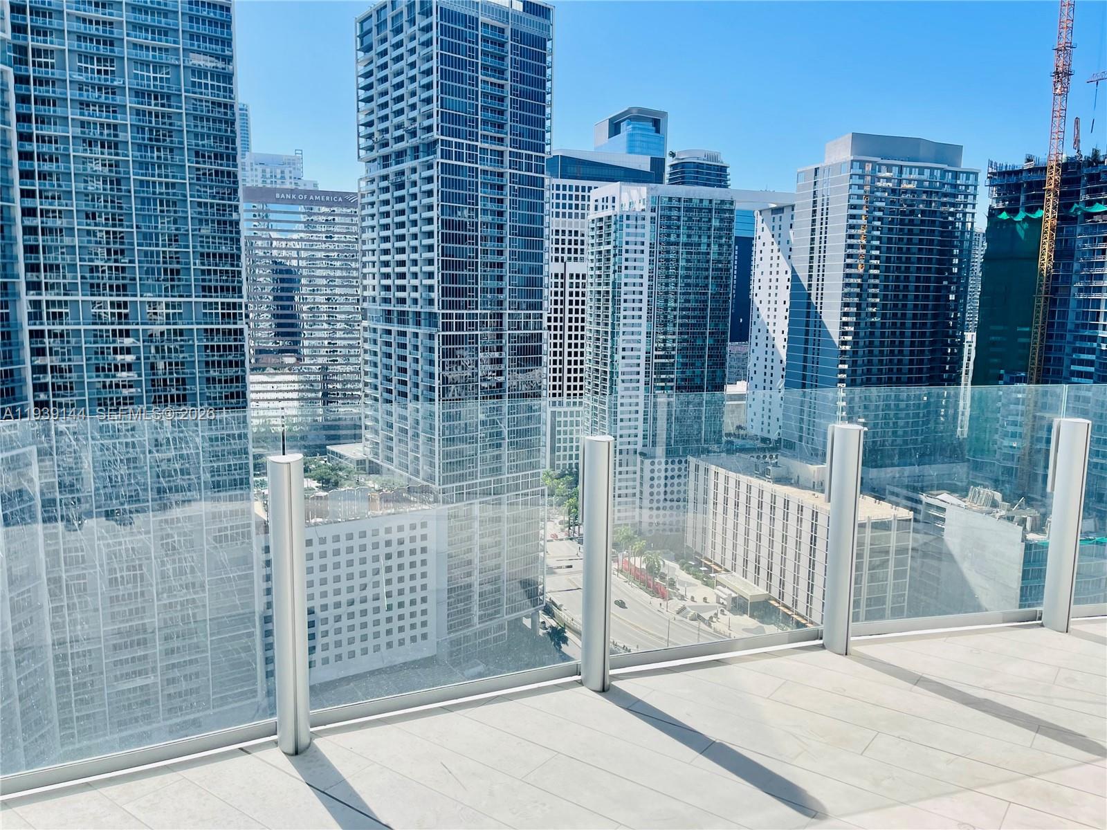300 Biscayne Blvd Way #2807, Miami FL 33131