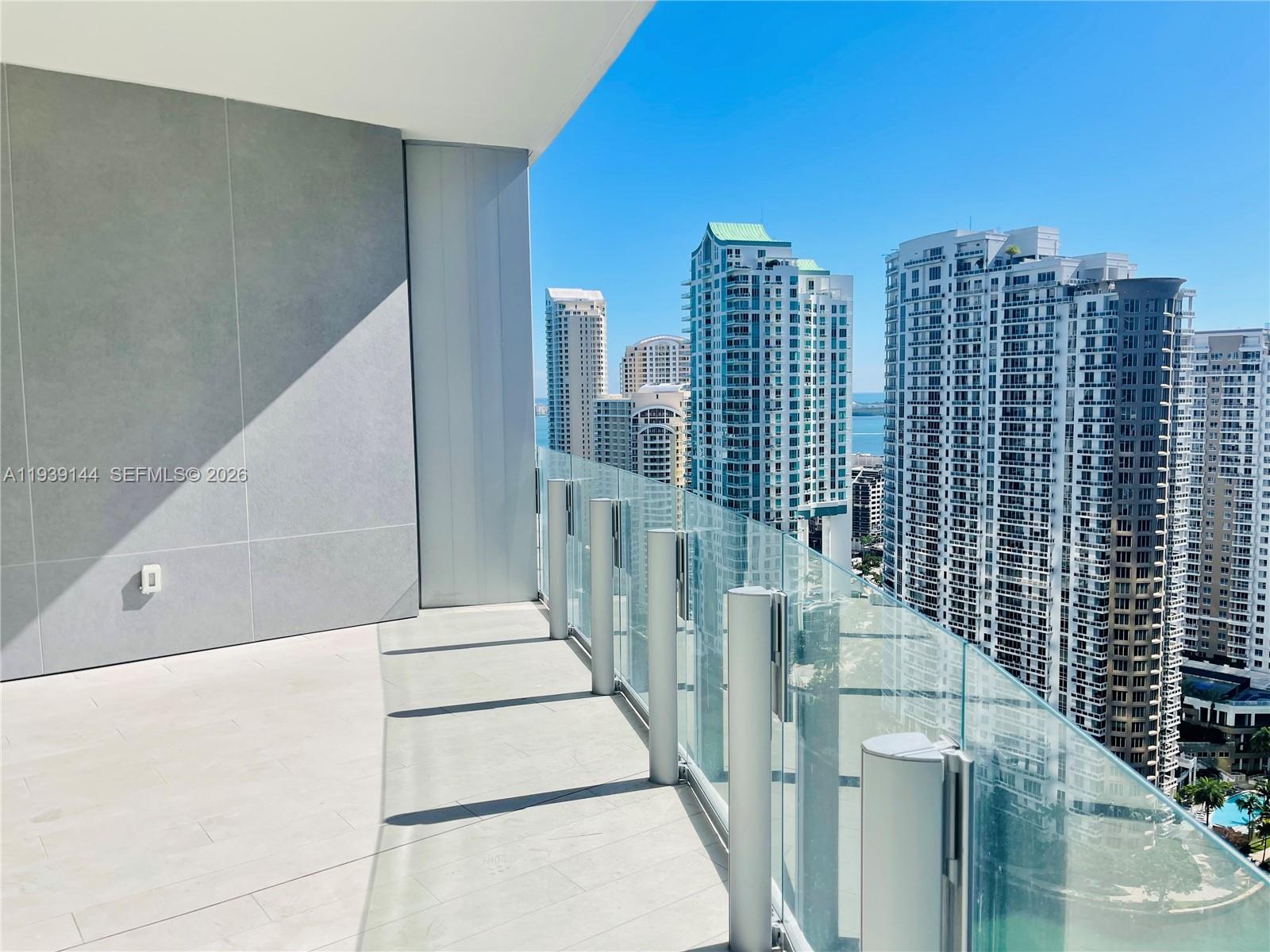 300 Biscayne Blvd Way #2807, Miami FL 33131
