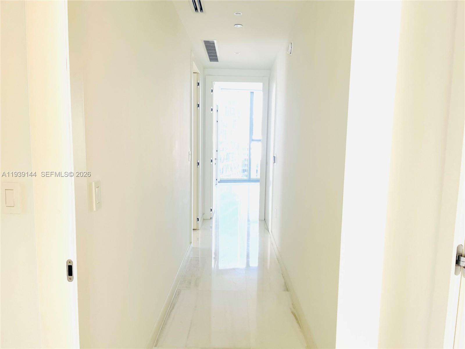 300 Biscayne Blvd Way #2807, Miami FL 33131