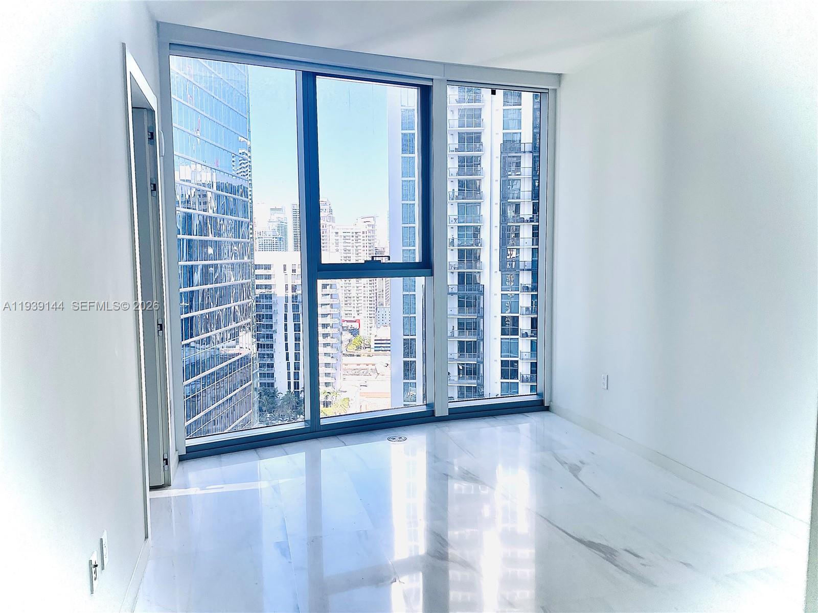 300 Biscayne Blvd Way #2807, Miami FL 33131