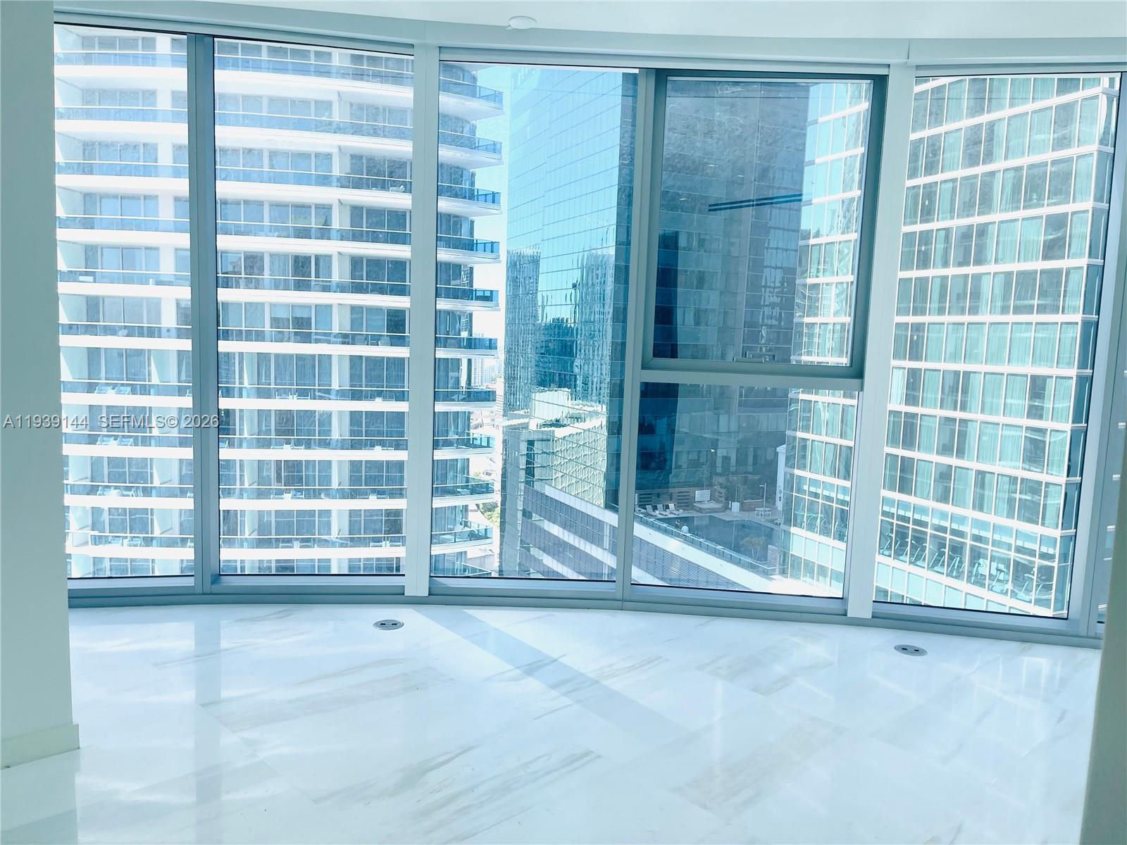 300 Biscayne Blvd Way #2807, Miami FL 33131