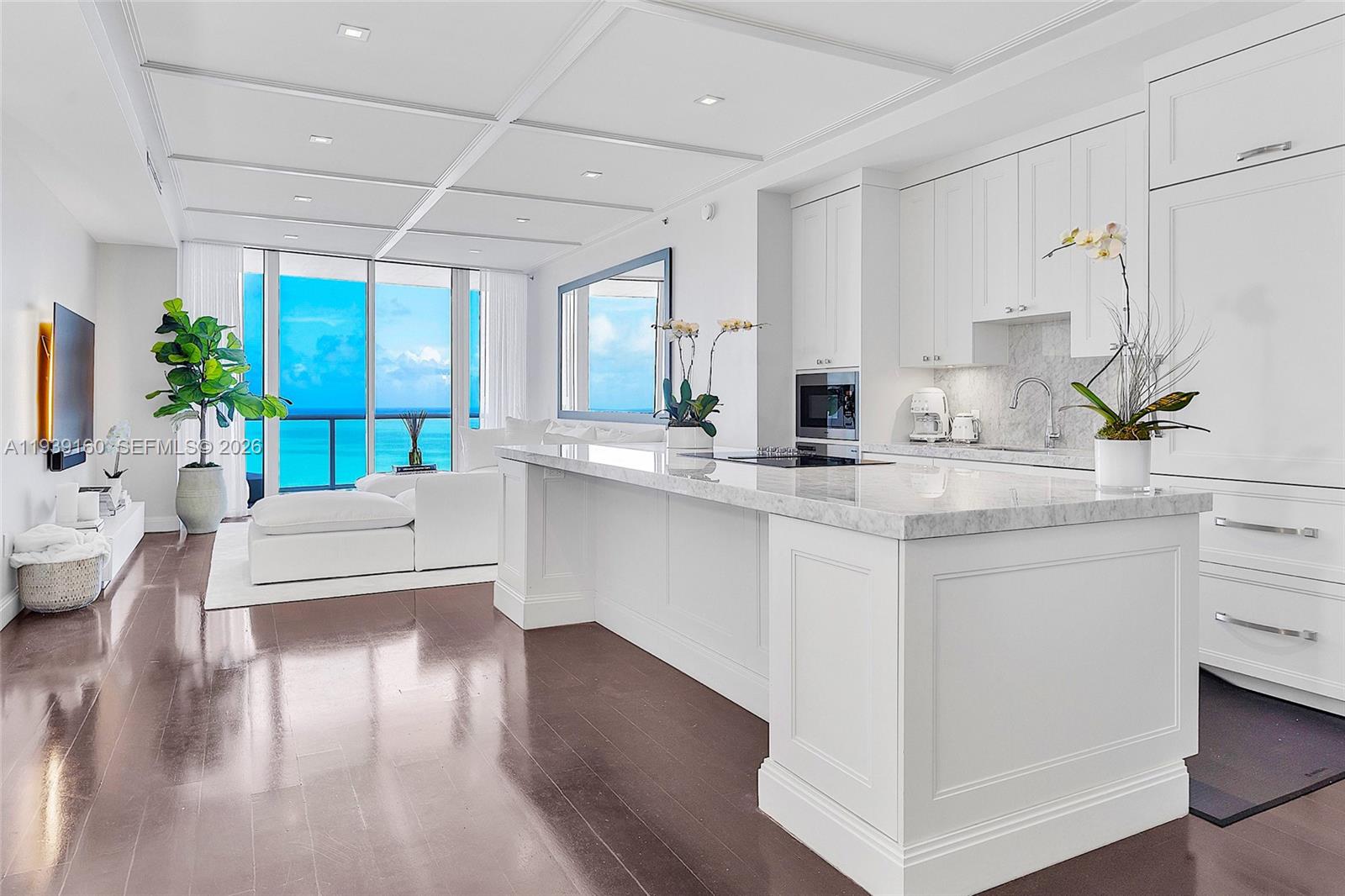 100 S Pointe Dr #2407, Miami Beach FL 33139