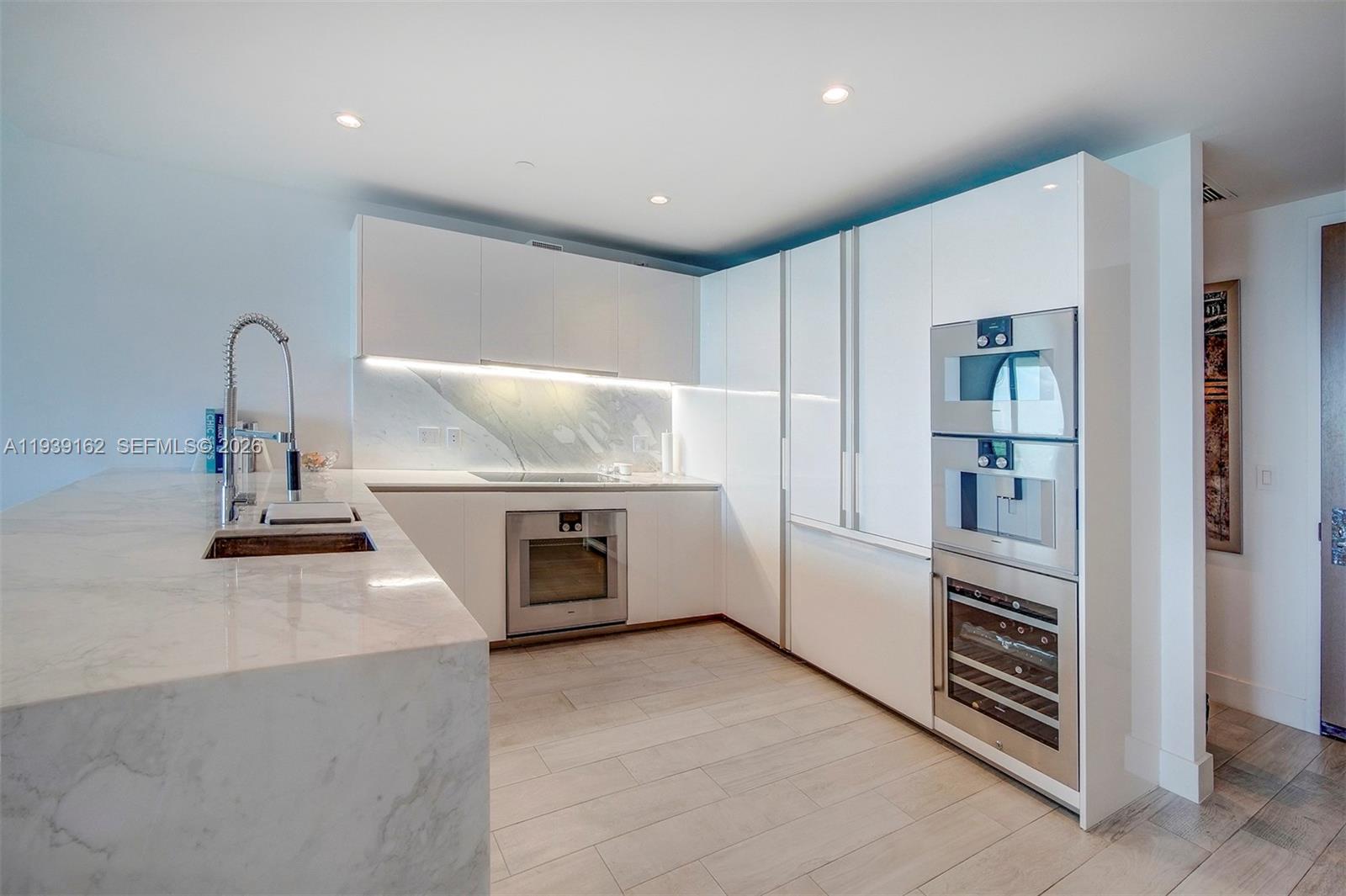 10201 Collins Ave #804, Bal Harbour FL 33154