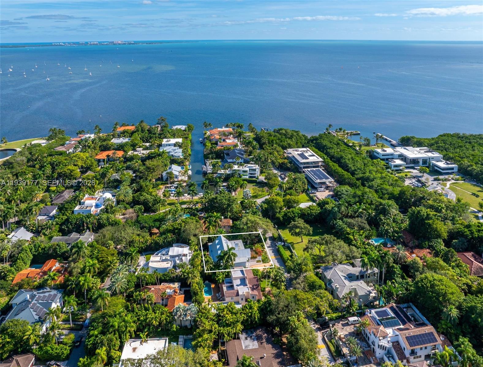 3455 S Moorings Way, Miami FL 33133