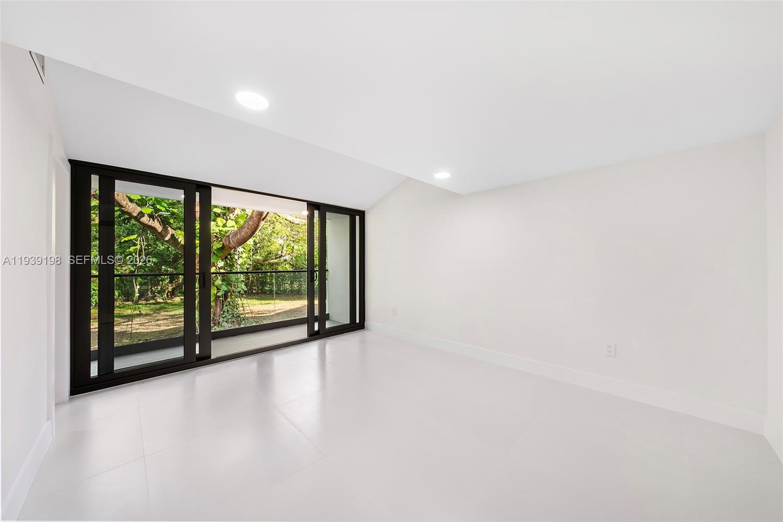 7540 Los Pinos Blvd, Coral Gables FL 33143