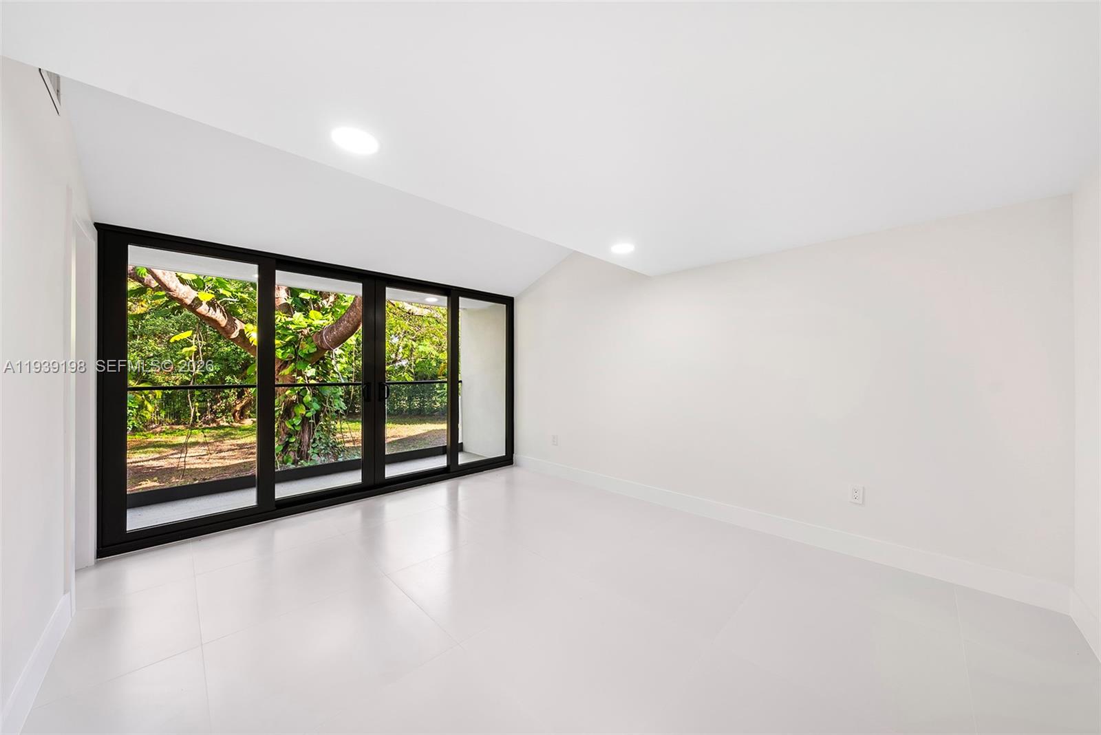 7540 Los Pinos Blvd, Coral Gables FL 33143