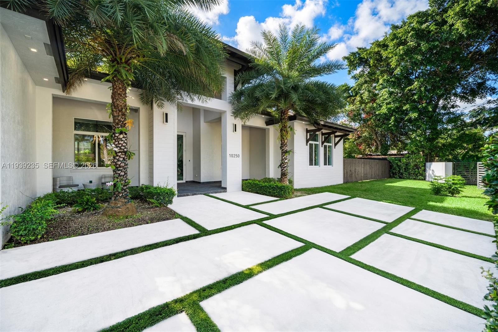 10250 SW 135th St, Miami FL 33176