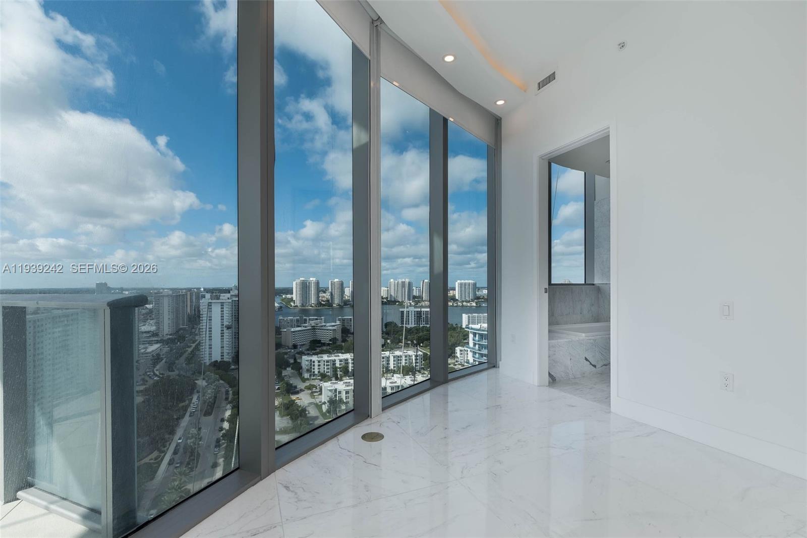 17475 Collins Ave #2003, Sunny Isles Beach FL 33160