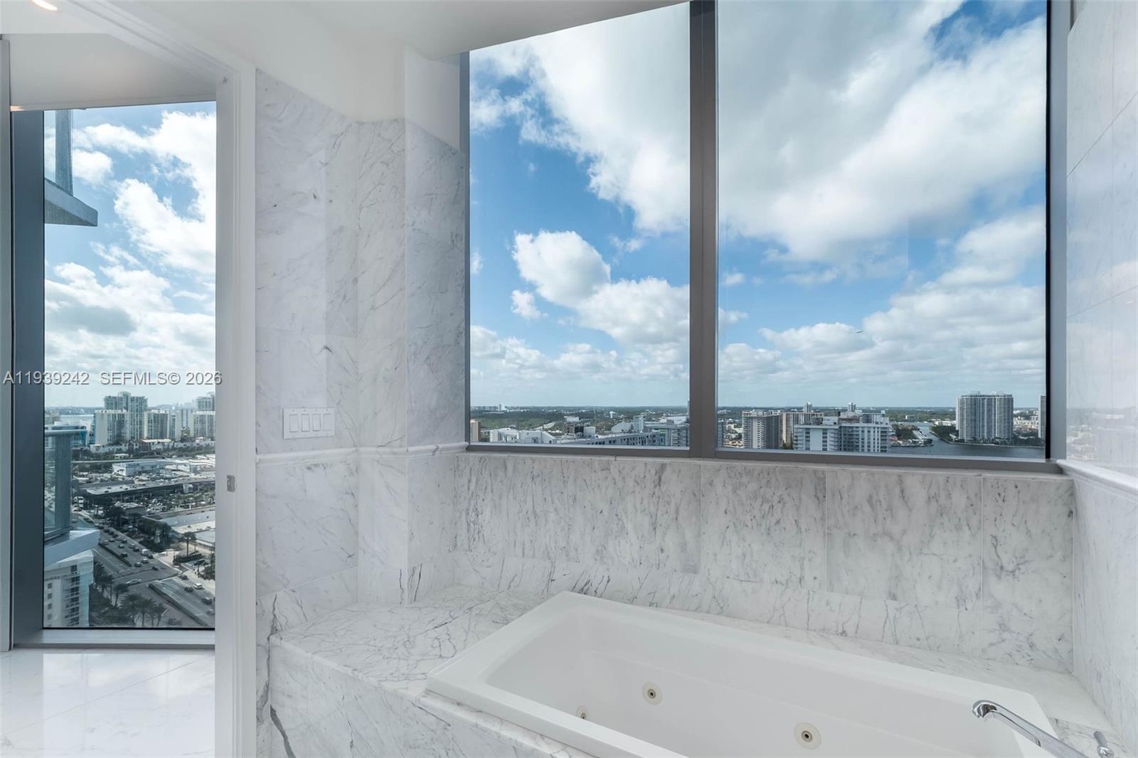 17475 Collins Ave #2003, Sunny Isles Beach FL 33160