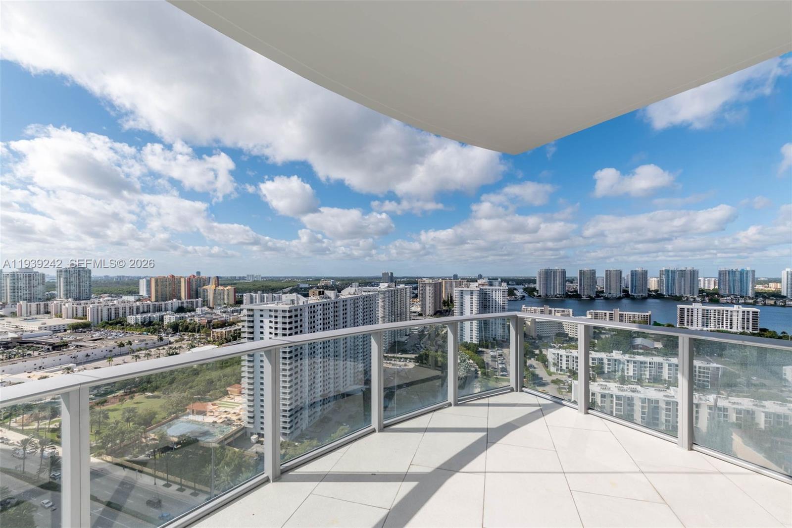 17475 Collins Ave #2003, Sunny Isles Beach FL 33160