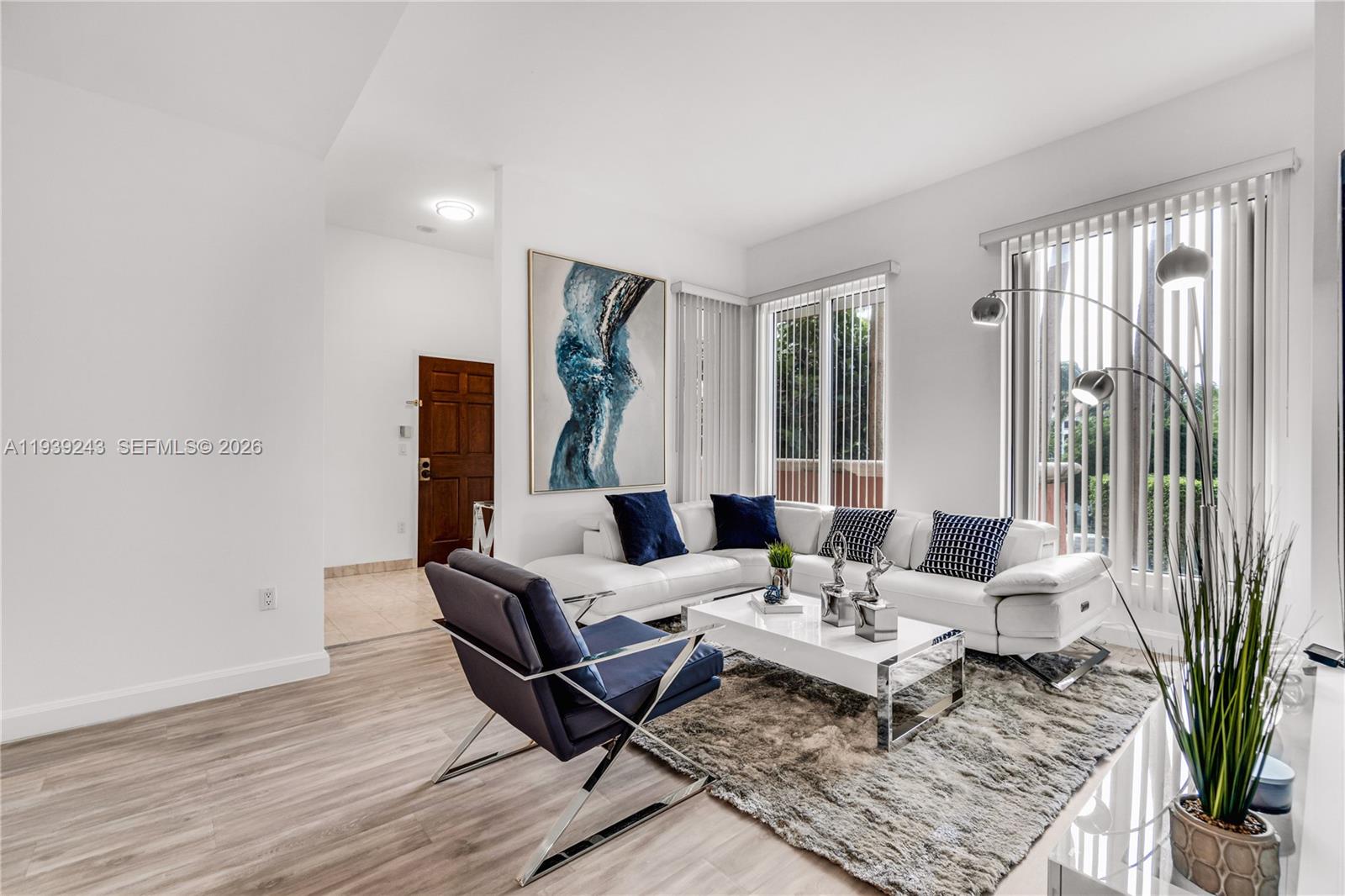785 Crandon Blvd #106, Key Biscayne FL 33149