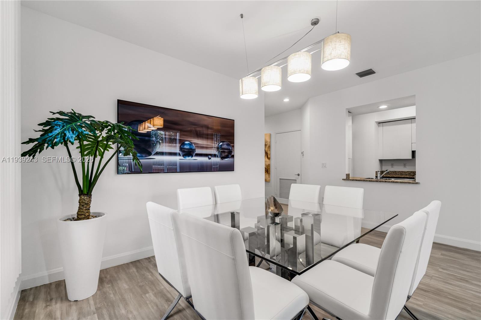 785 Crandon Blvd #106, Key Biscayne FL 33149