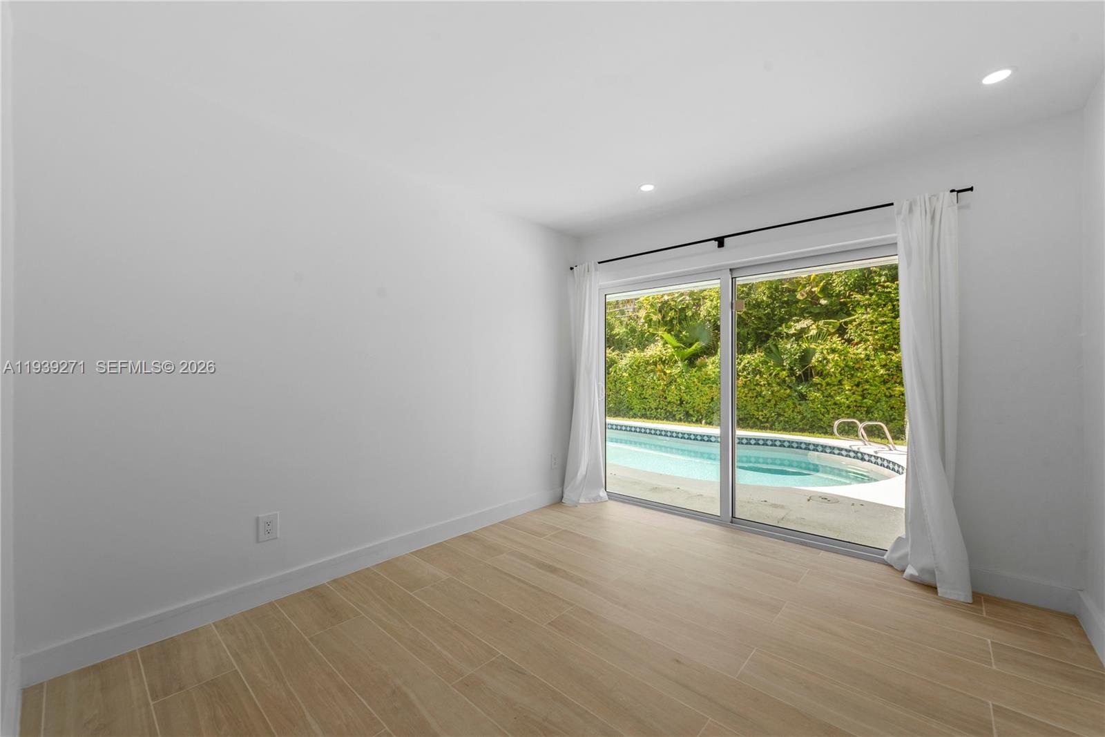 1420 Campamento Ave, Coral Gables FL 33156
