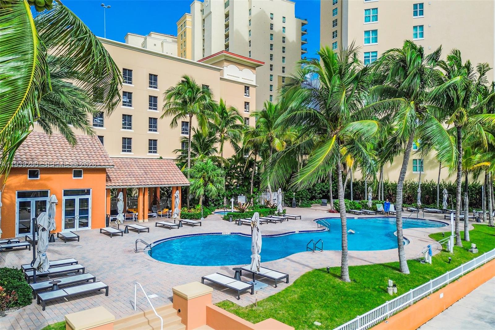 3330 NE 190th St #216, Aventura FL 33180