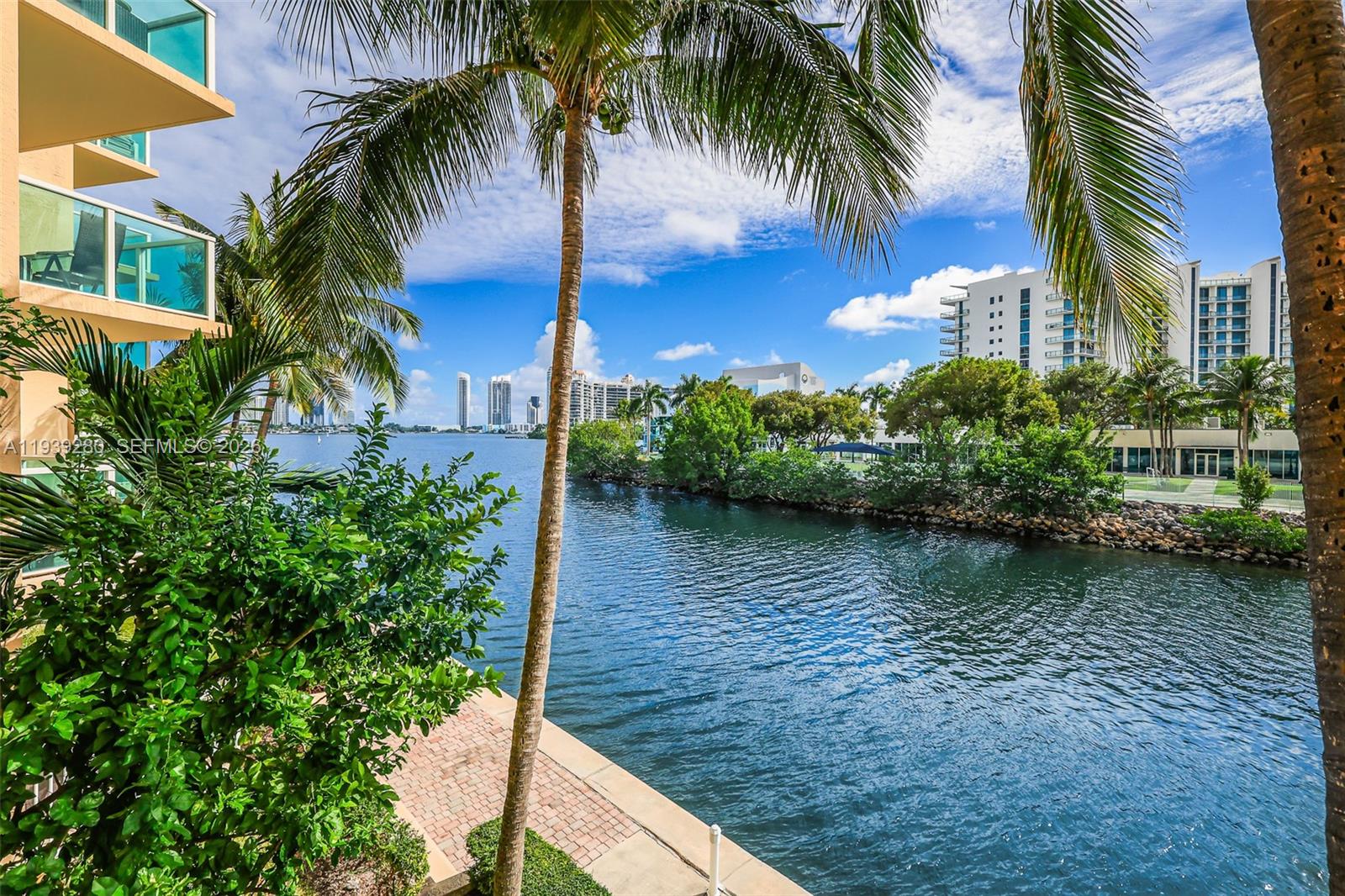 3330 NE 190th St #216, Aventura FL 33180