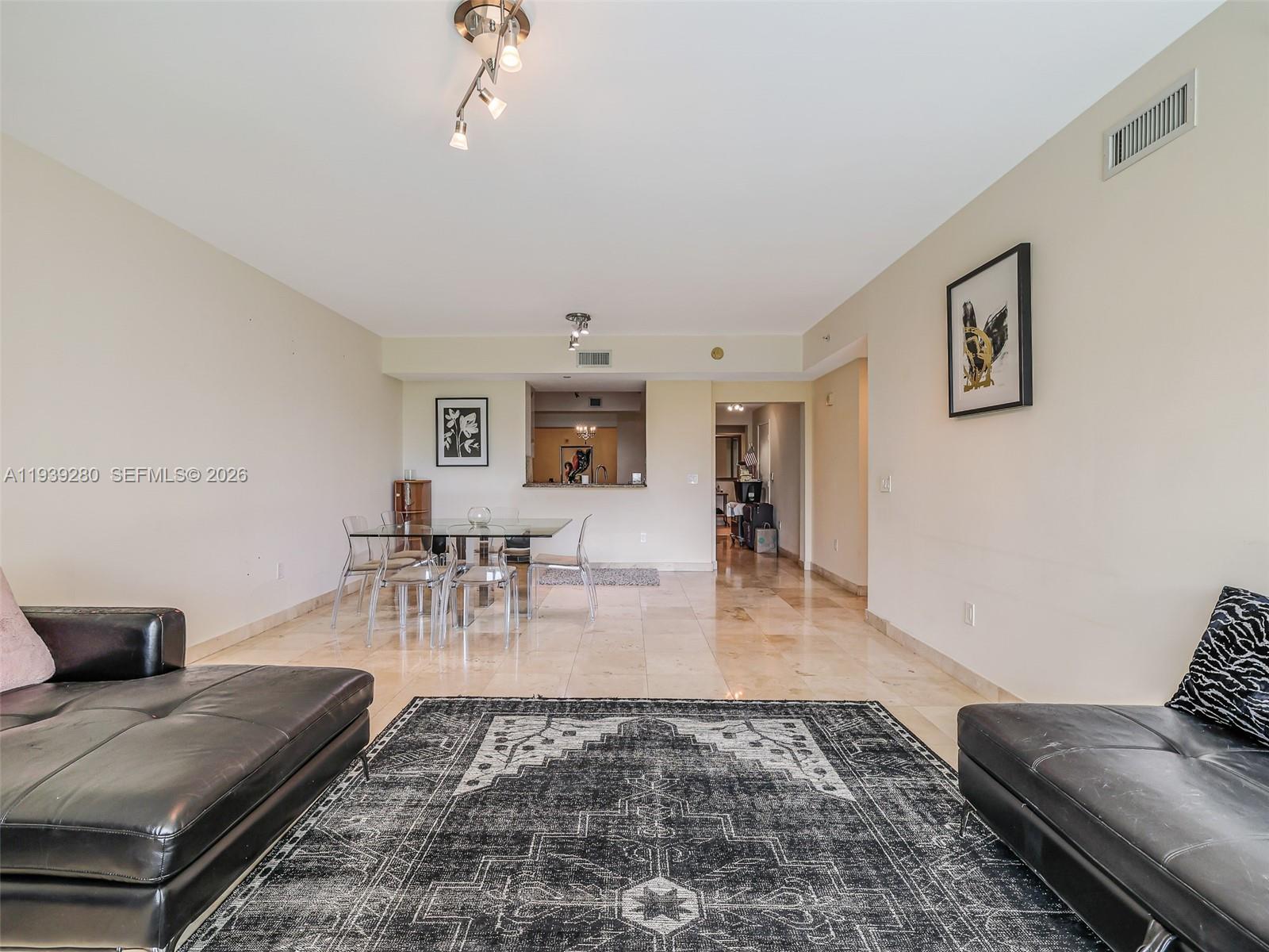 3330 NE 190th St #216, Aventura FL 33180