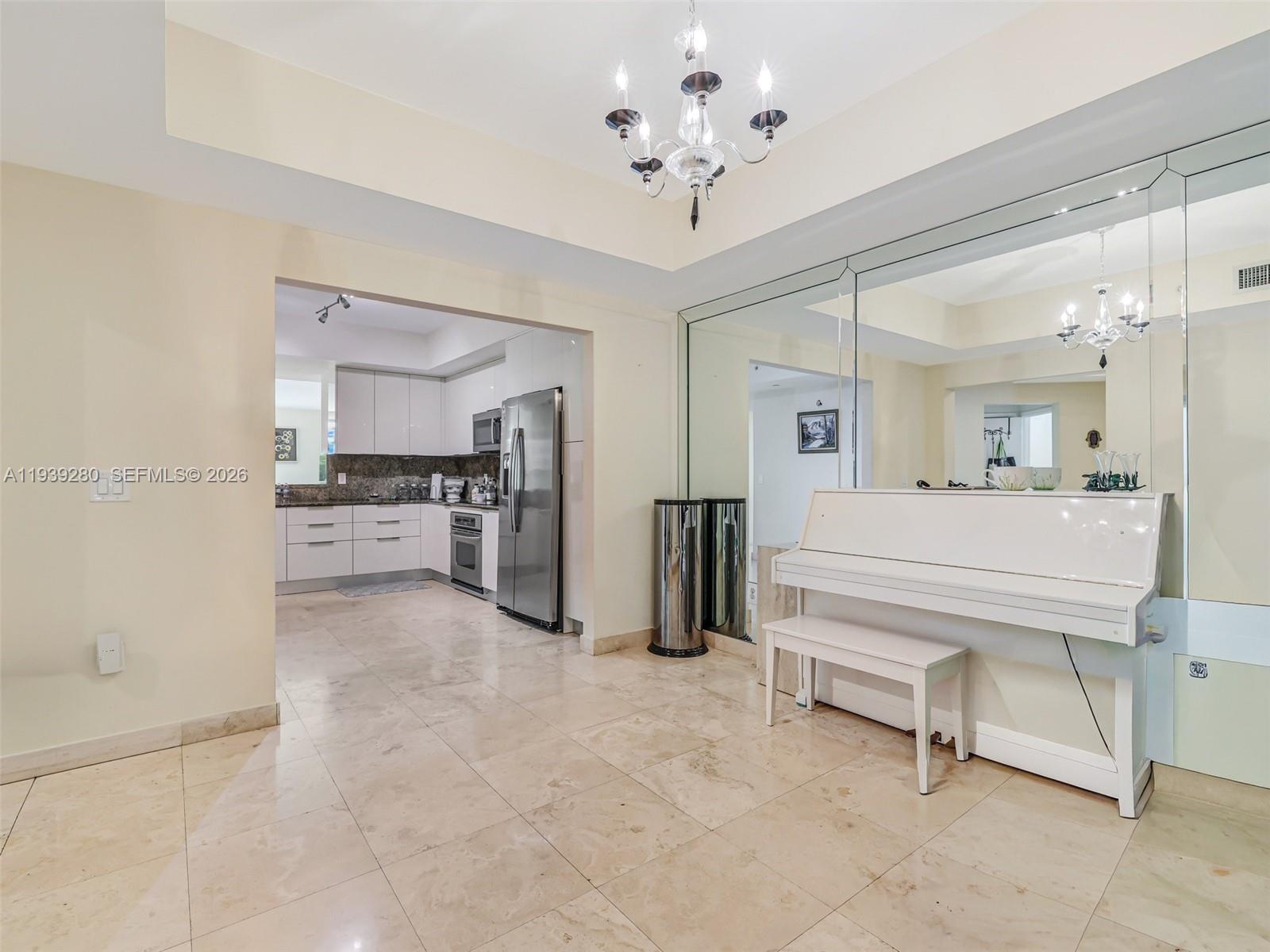 3330 NE 190th St #216, Aventura FL 33180