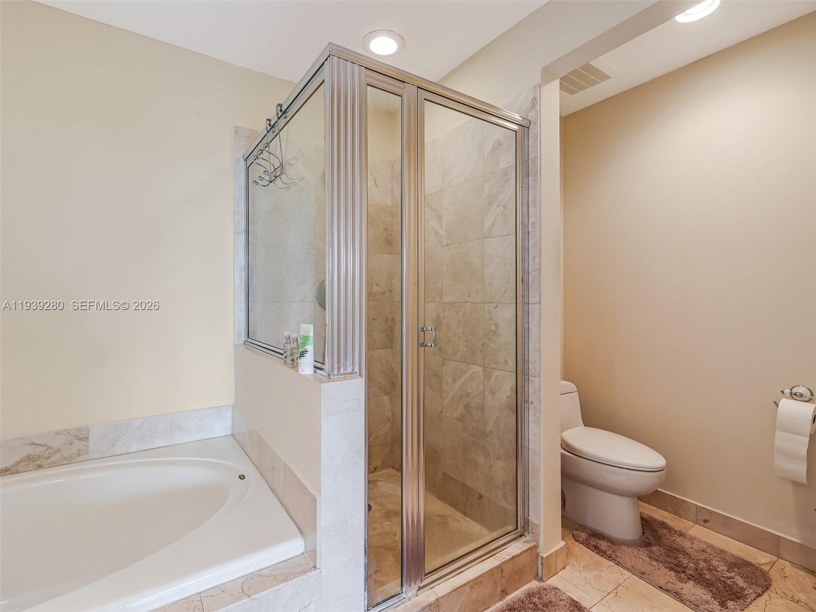 3330 NE 190th St #216, Aventura FL 33180