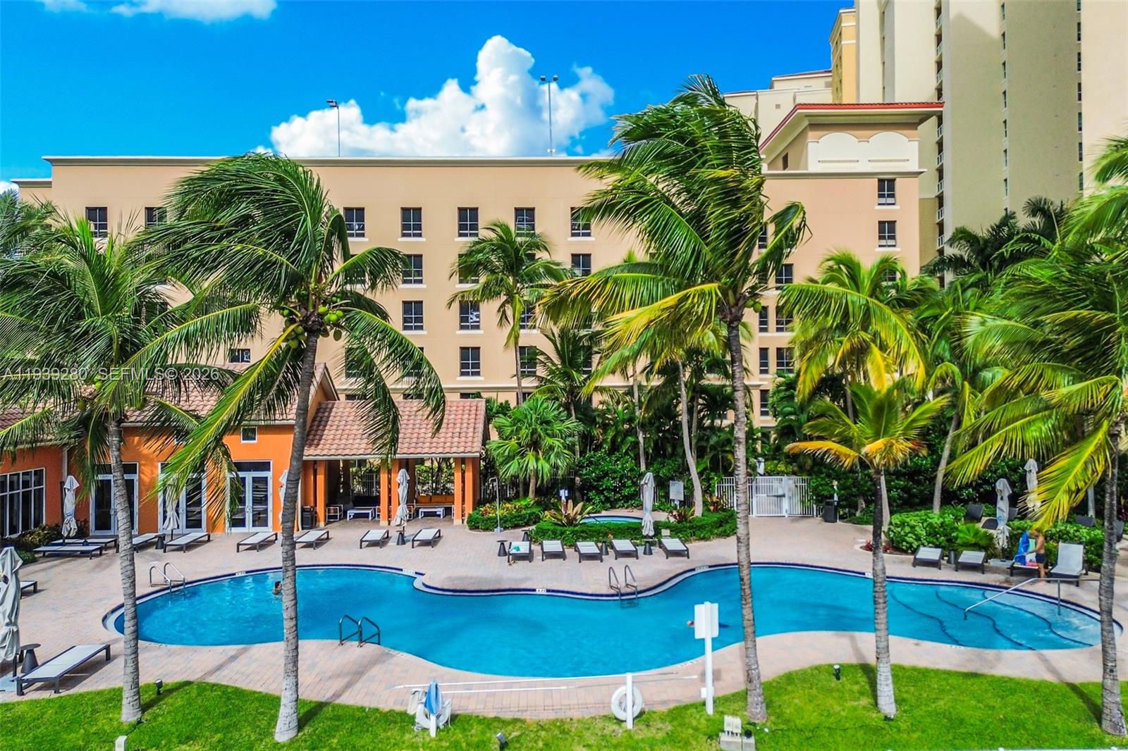 3330 NE 190th St #216, Aventura FL 33180