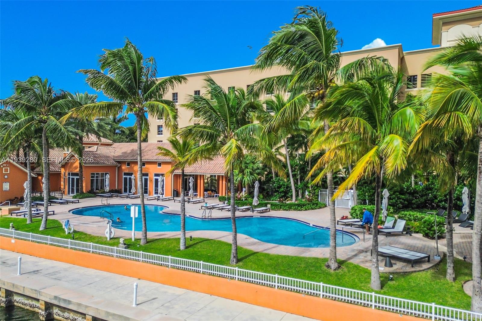 3330 NE 190th St #216, Aventura FL 33180