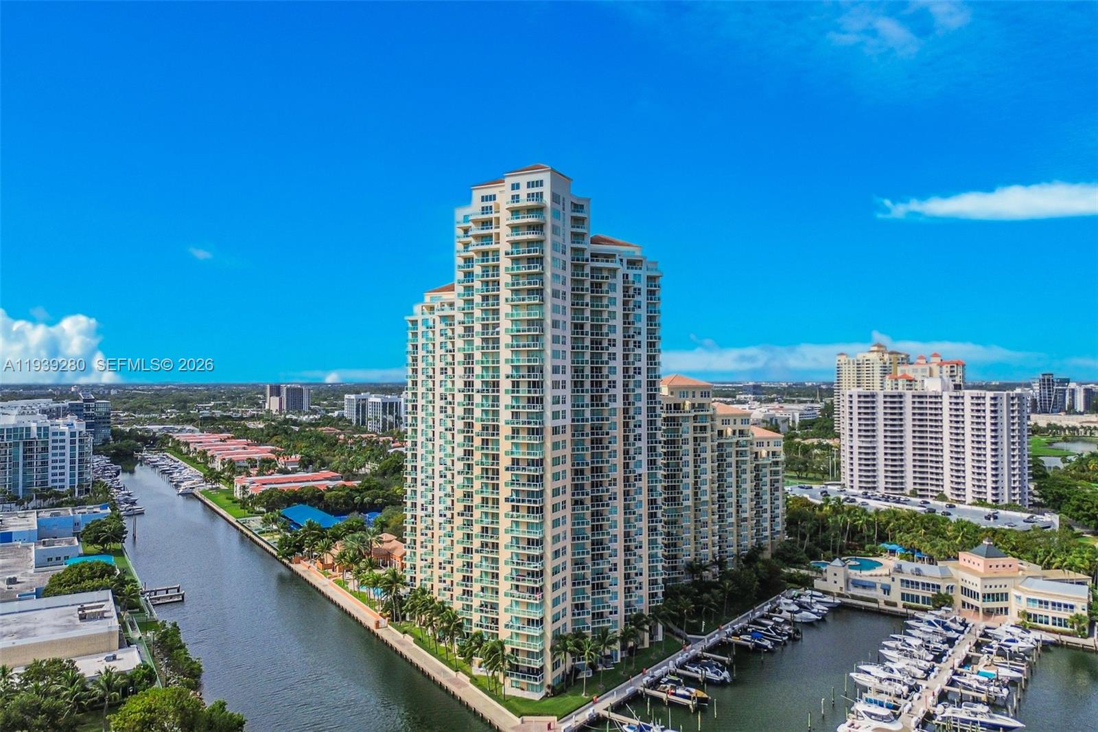 3330 NE 190th St #216, Aventura FL 33180
