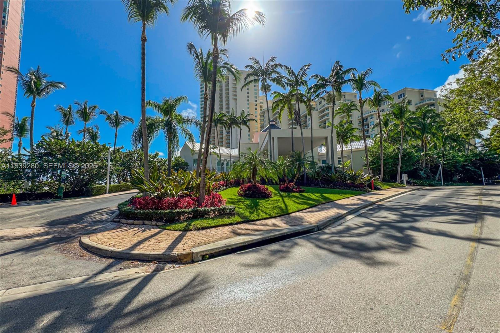 3330 NE 190th St #216, Aventura FL 33180