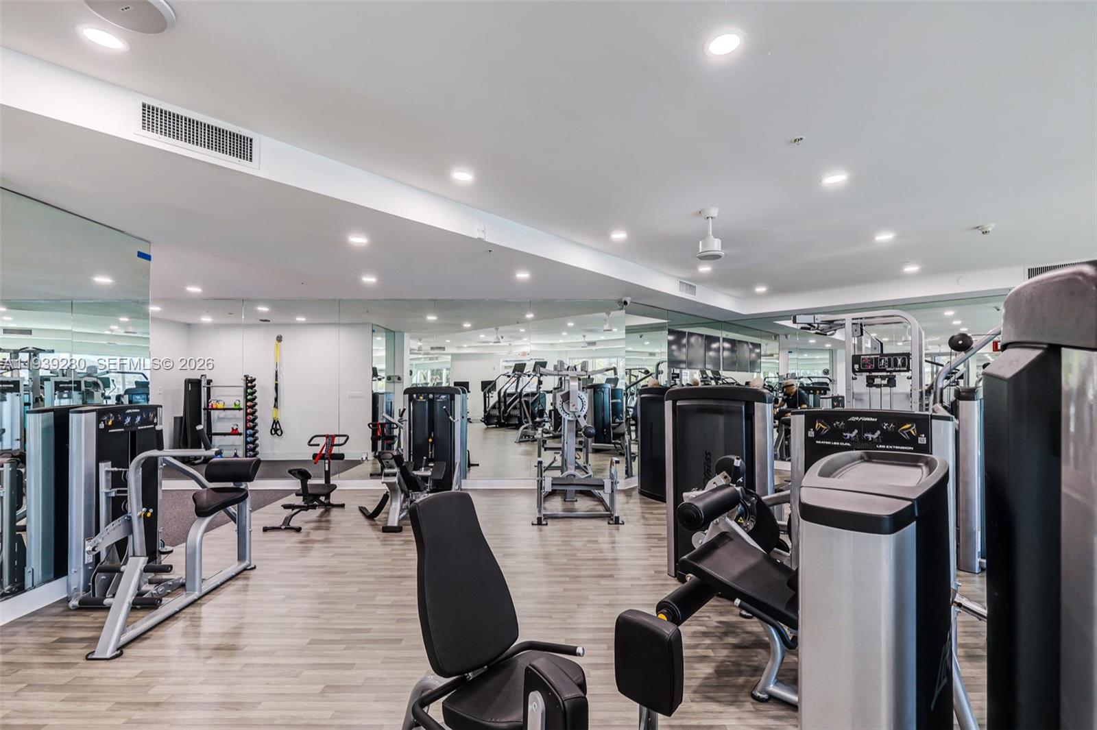 3330 NE 190th St #216, Aventura FL 33180