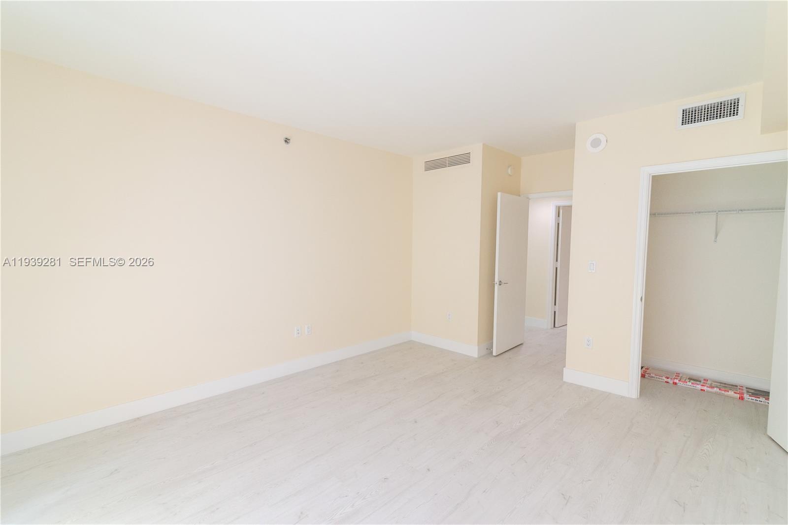 500 Brickell Ave #3908, Miami FL 33131
