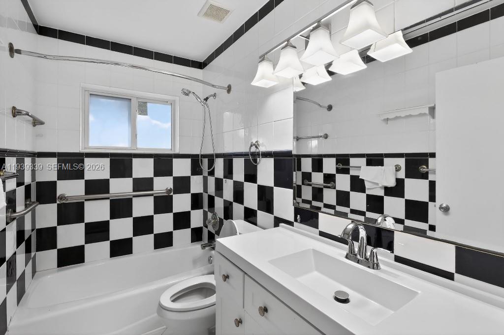 9900 SW 164th Ter, Miami FL 33157