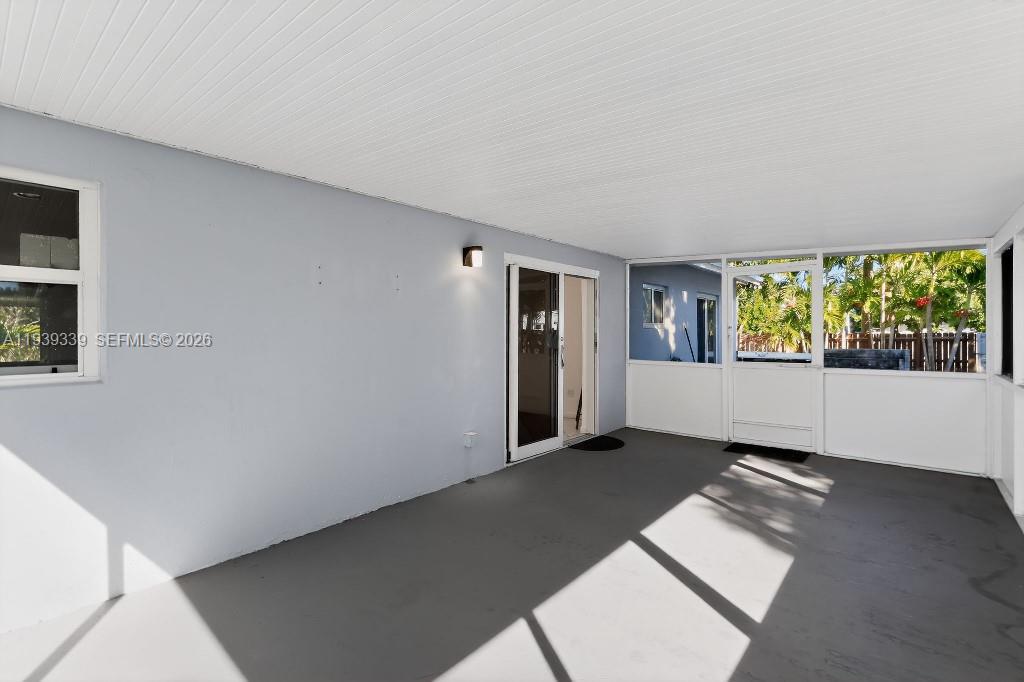 9900 SW 164th Ter, Miami FL 33157