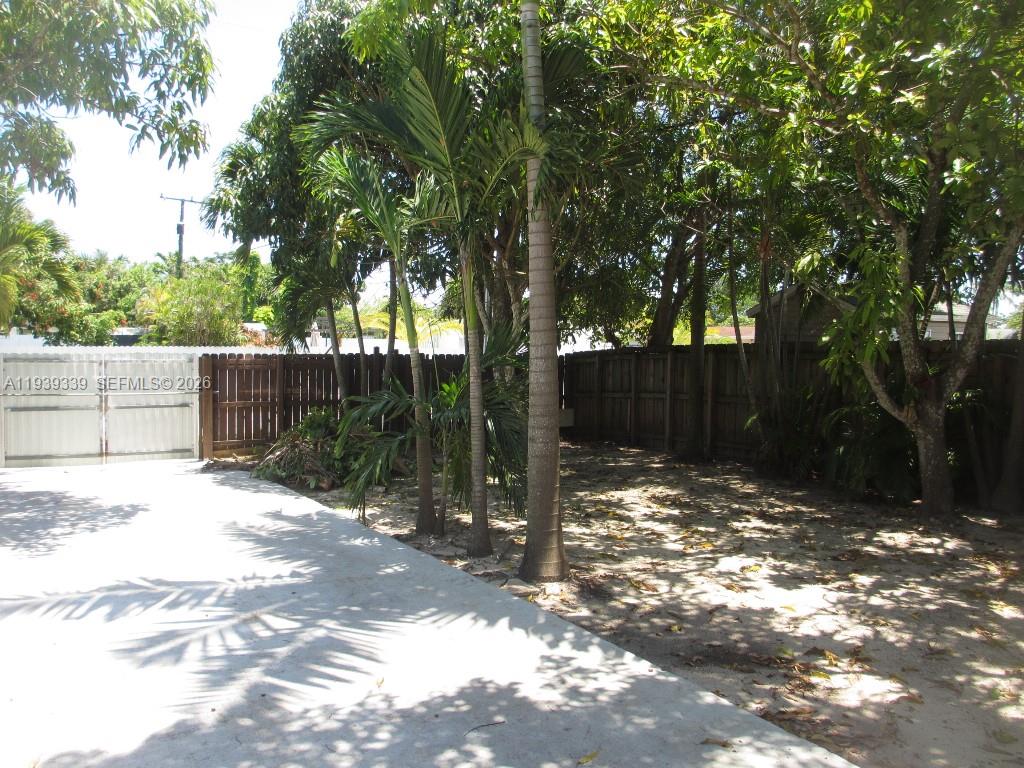 9900 SW 164th Ter, Miami FL 33157