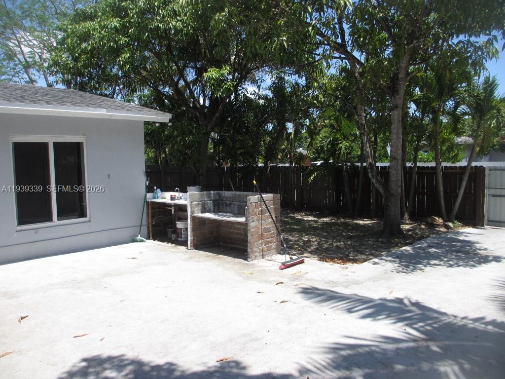 9900 SW 164th Ter, Miami FL 33157