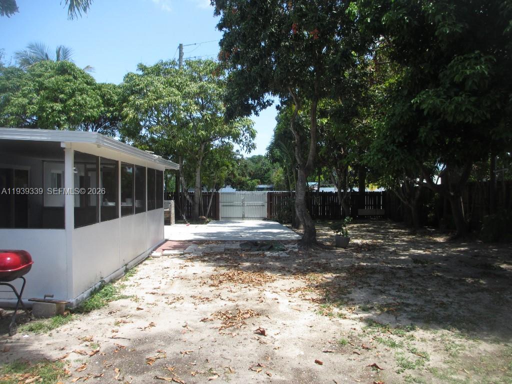 9900 SW 164th Ter, Miami FL 33157