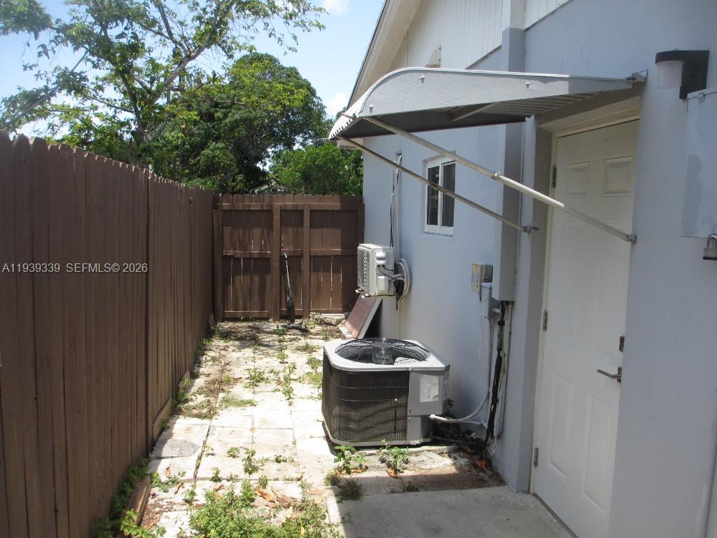 9900 SW 164th Ter, Miami FL 33157