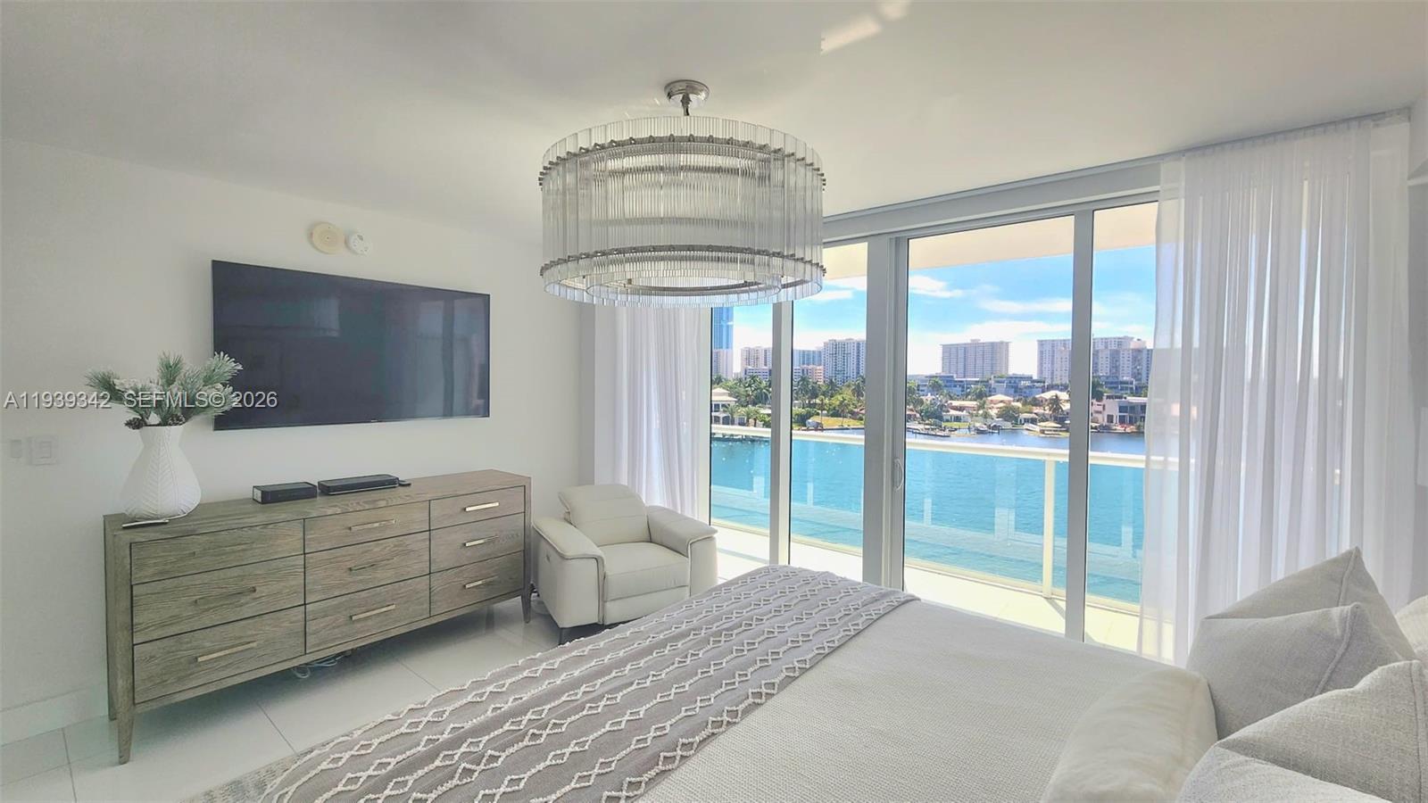 400 Sunny Isles Blvd #515, Sunny Isles Beach FL 33160