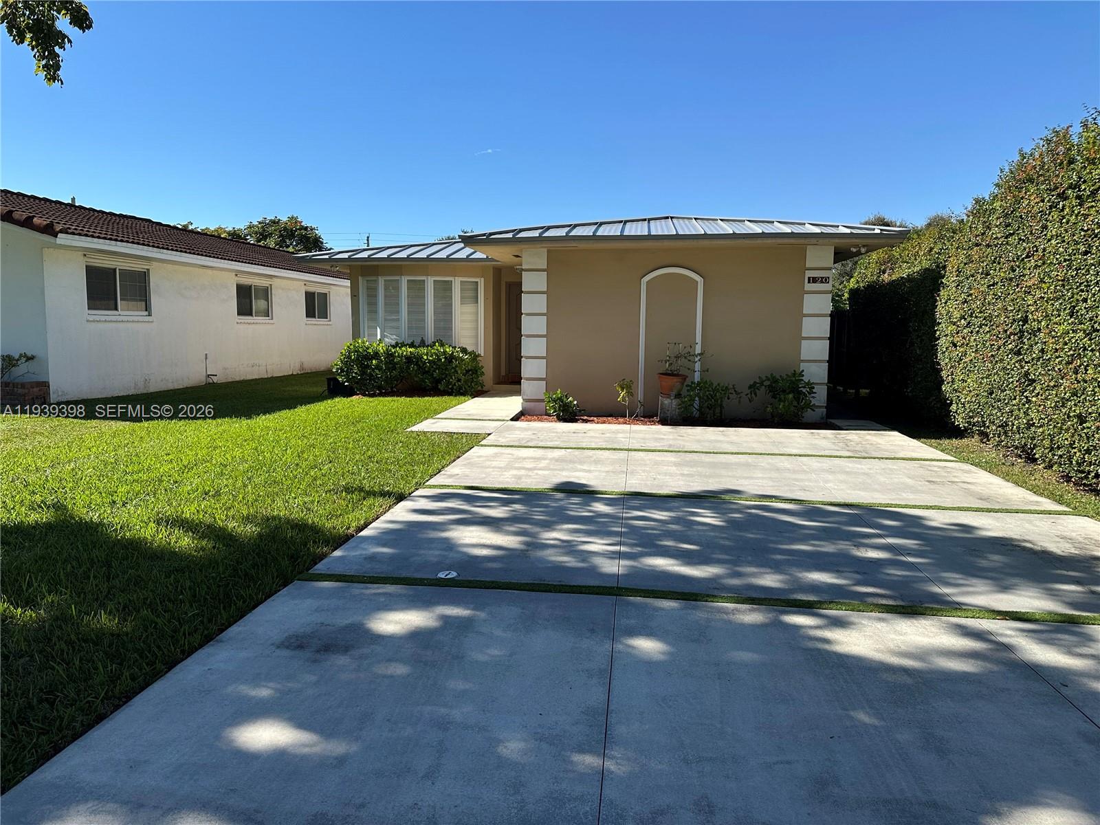 120 Pocatella St #120, Miami Springs FL 33166