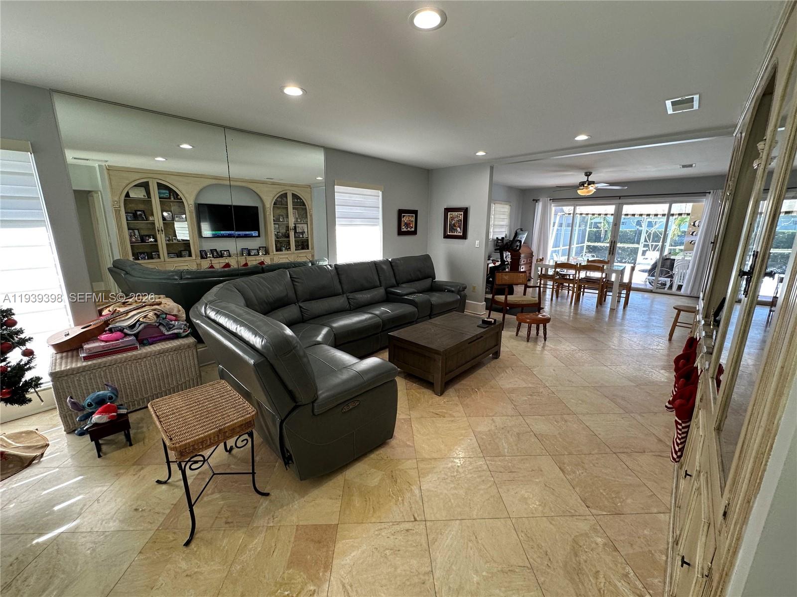 120 Pocatella St #120, Miami Springs FL 33166