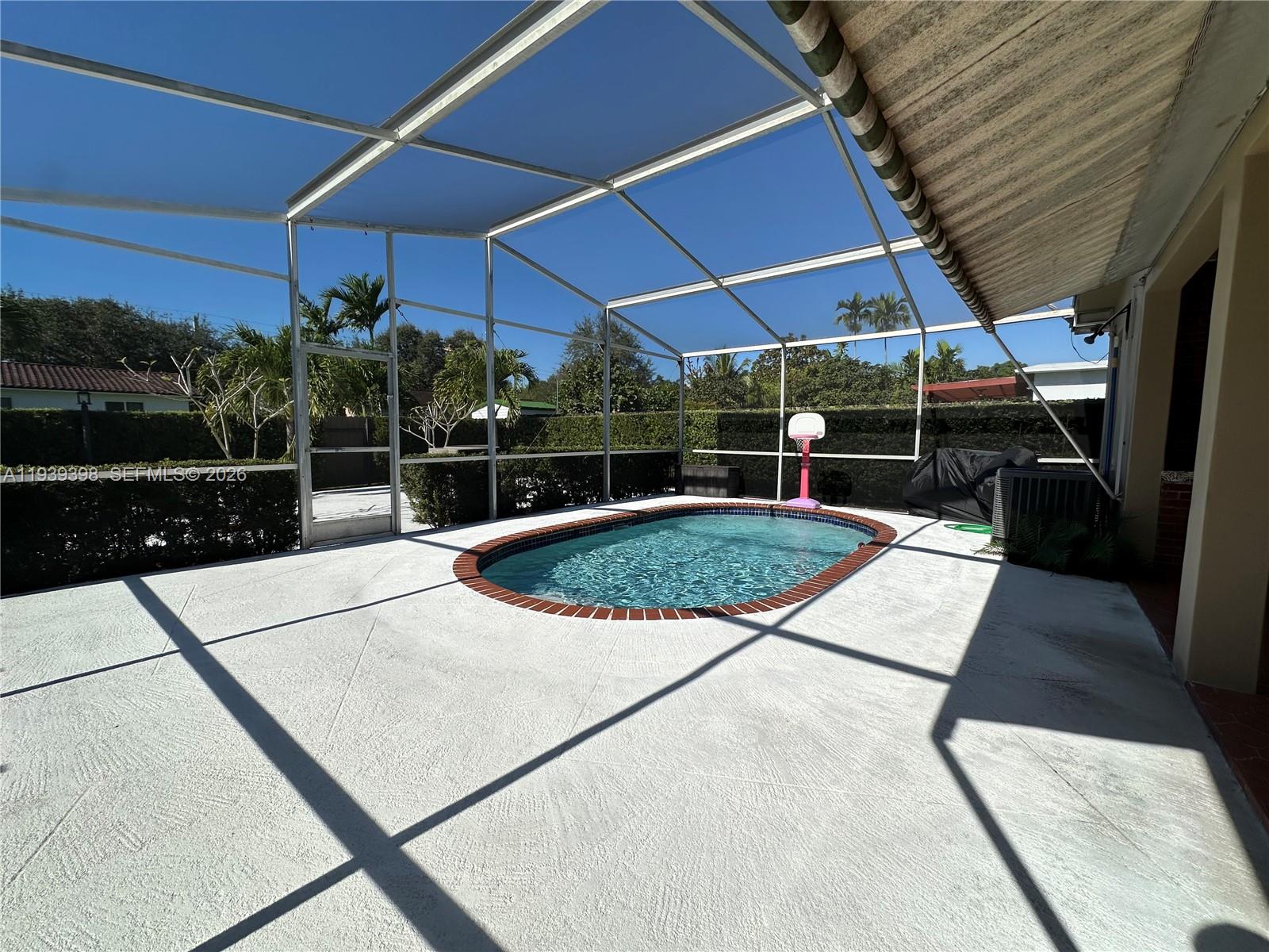 120 Pocatella St #120, Miami Springs FL 33166