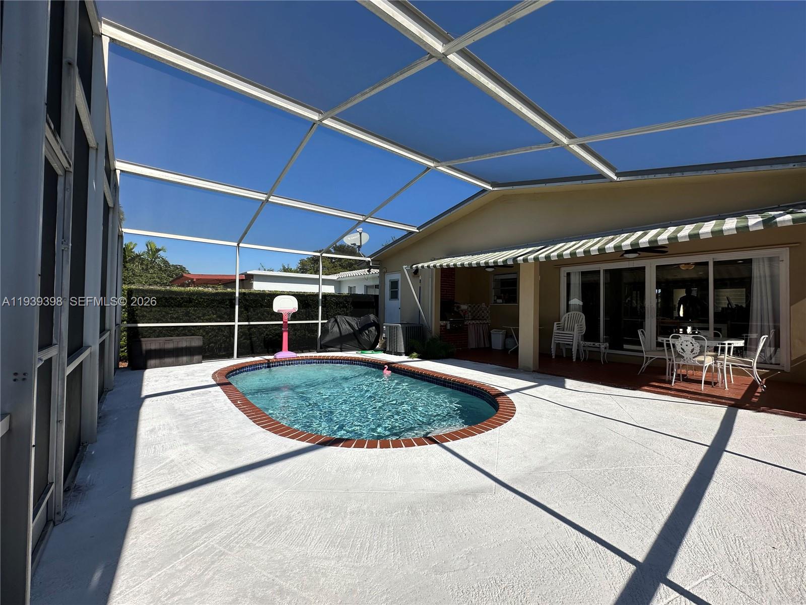 120 Pocatella St #120, Miami Springs FL 33166