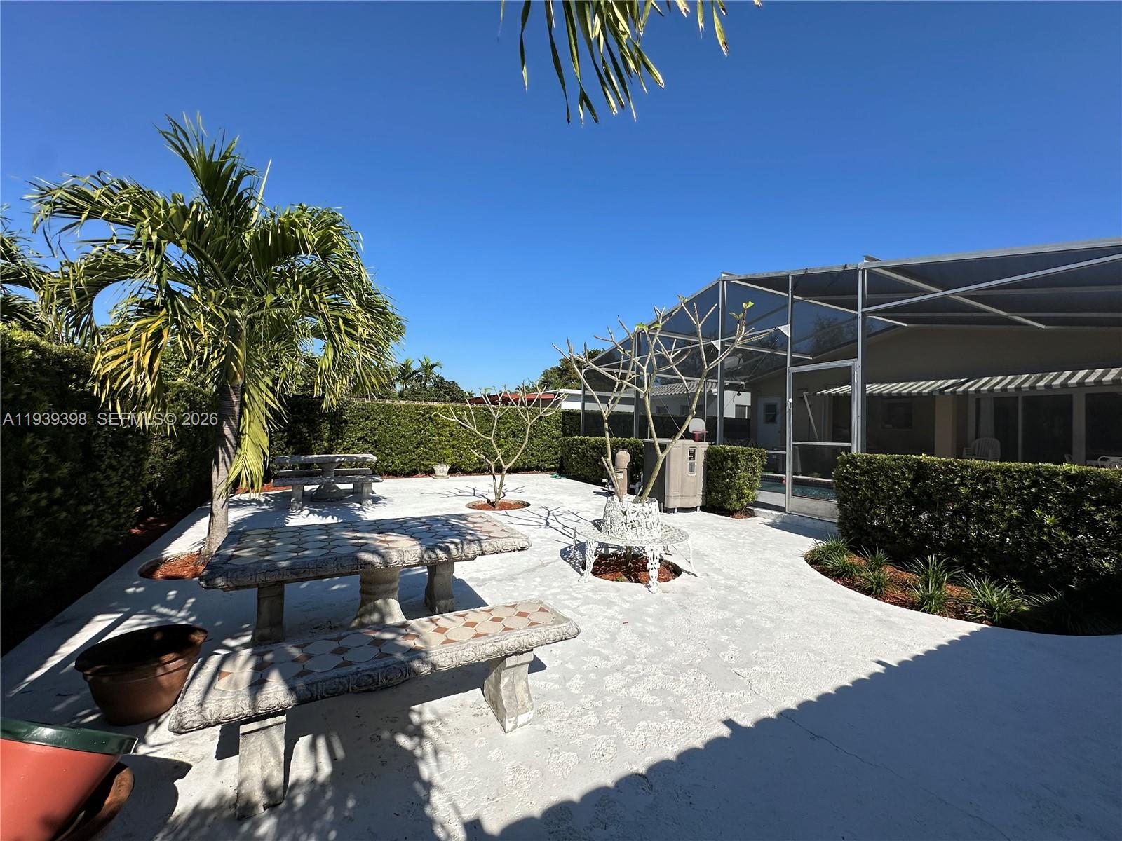 120 Pocatella St #120, Miami Springs FL 33166