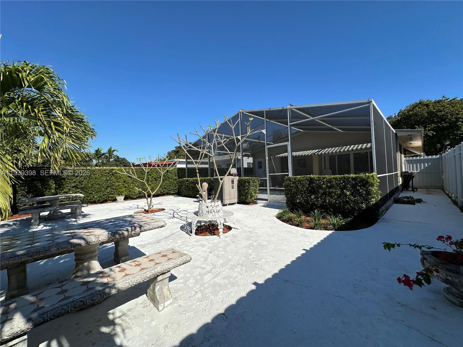 120 Pocatella St #120, Miami Springs FL 33166