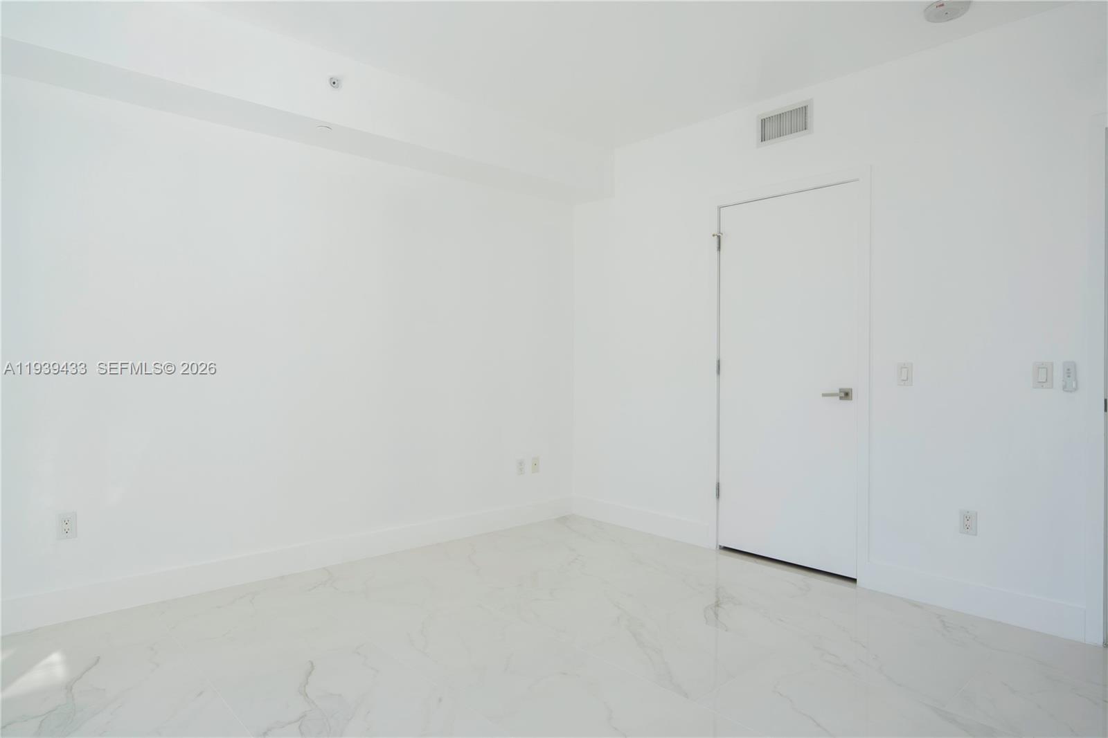 1080 Brickell Ave #1702, Miami FL 33131